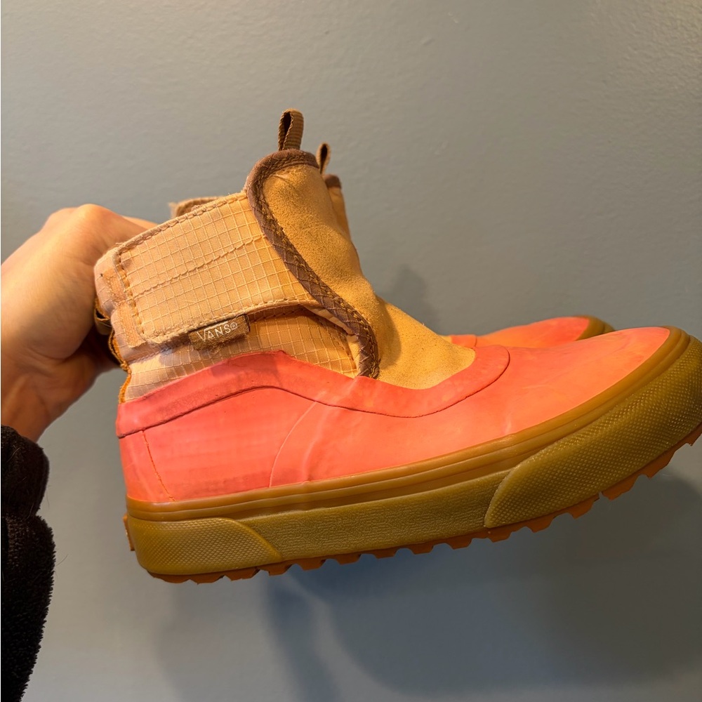Girls Vans boots